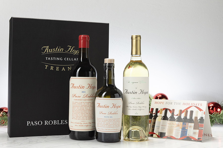 The Best Gifts to Give White Wine Lovers this Holiday Season